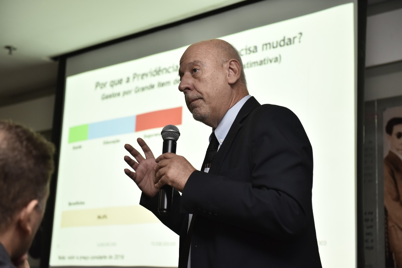 Municípios pedem inclusão na reforma previdenciária