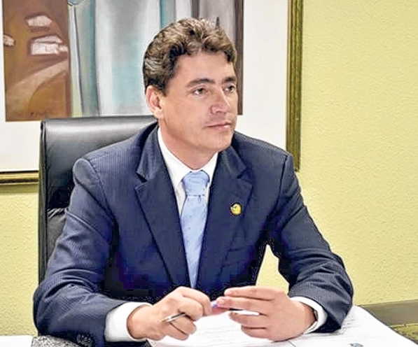 Lulu Santos comemora 45 anos de carreira no palco do projeto A Casa