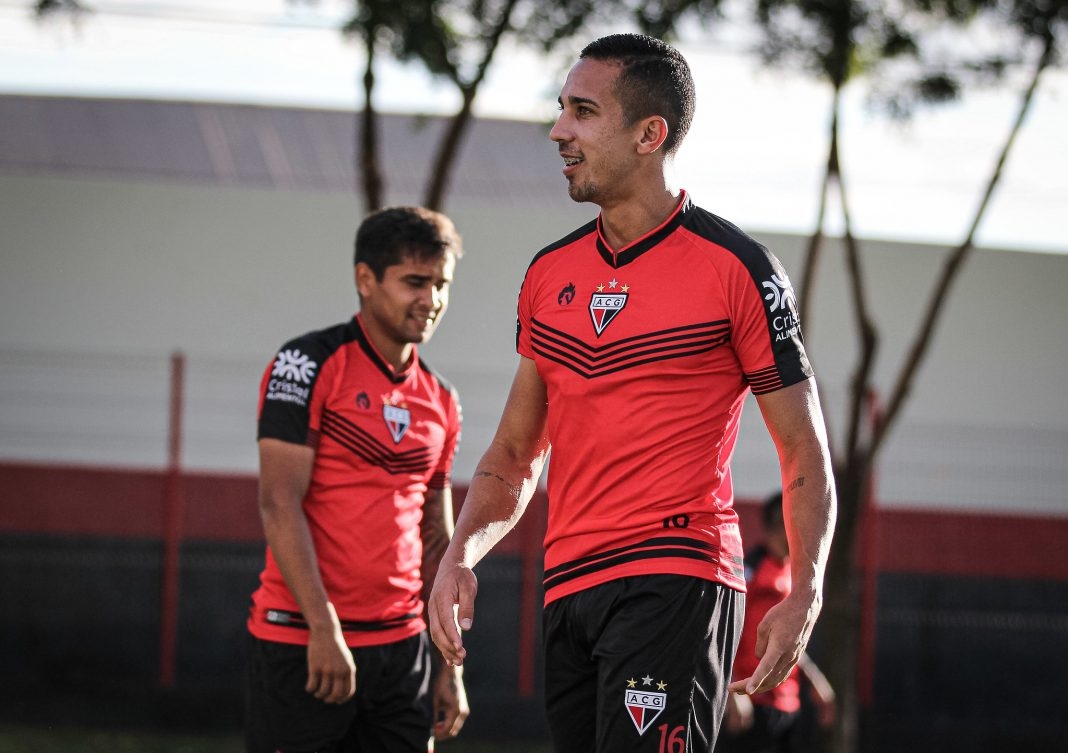 Atlético Goianiense se preocupa com parte física devido a maratona de jogos
