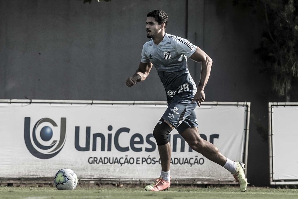 Venda de Lucas Veríssimo para o Benfica é acertada pelo Santos