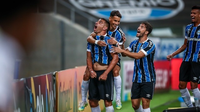 Grêmio vence por 1 a 0 o São Paulo