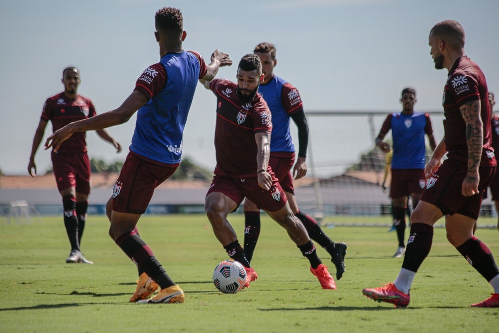 Atlético-GO esquece queda na Sul-Americana e foca na estreia do Brasileirão