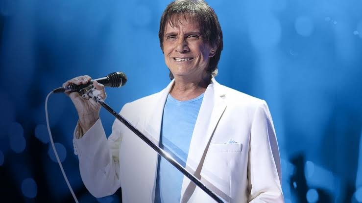 Globo exibirá  live de Roberto Carlos no próximo domingo