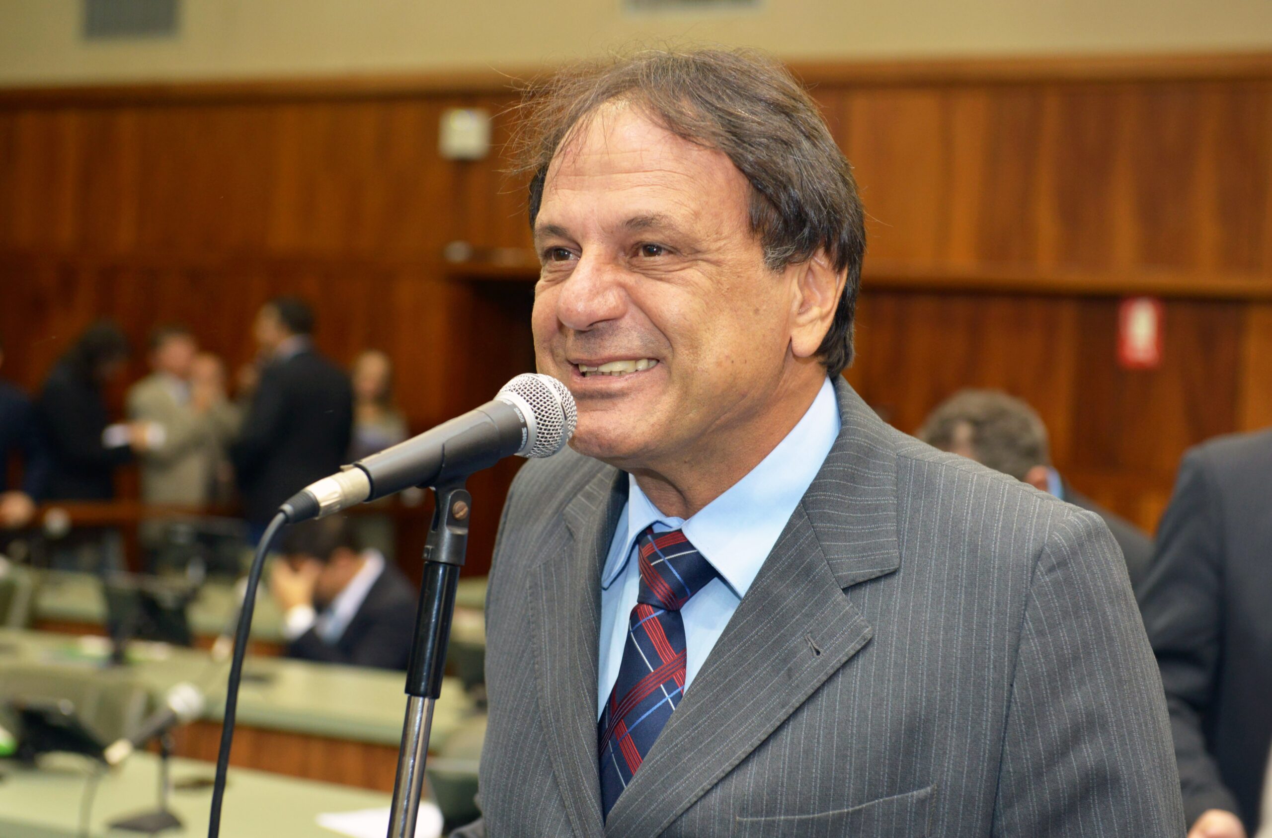 Deputado diz que não paga IPTU e estimula população a fazer o mesmo