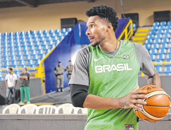 “Rei da bandeja” agradece lembrança de craques da NBA