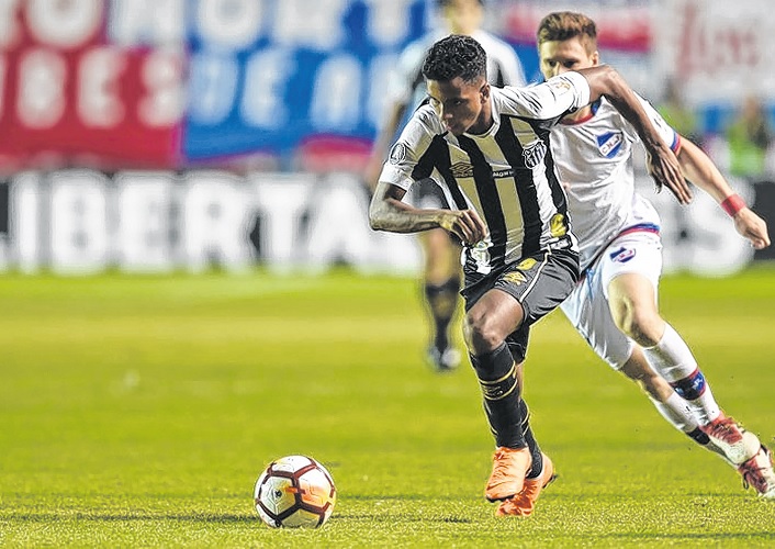 Santos repudia violência e declarações de uruguaio