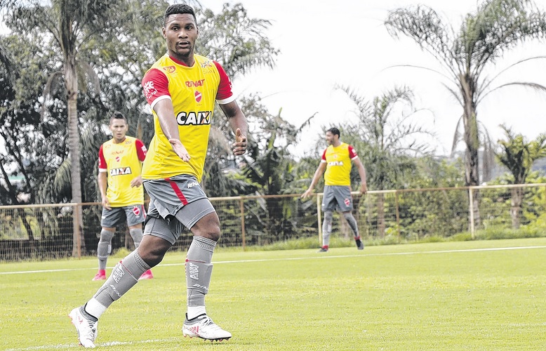 Tigre vai no embalo pela trinca