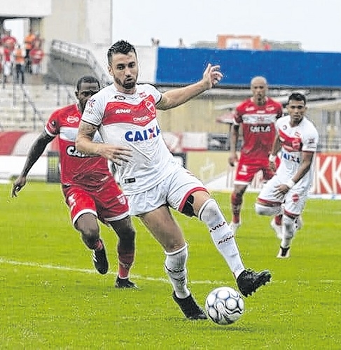 Com golaço de Elias, Tigre vence o CRB em Maceió