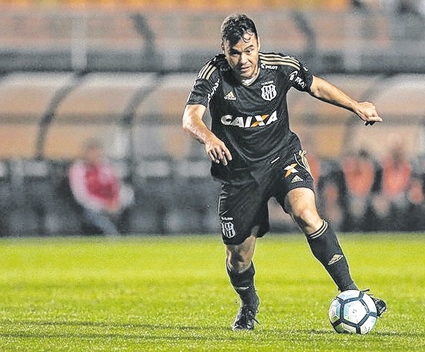 Sem jogar desde novembro, Renato Cajá é anunciado
