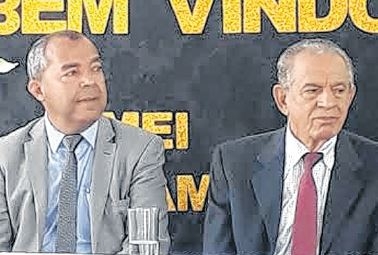 Emilson Pereira participa de entrega de CMEI