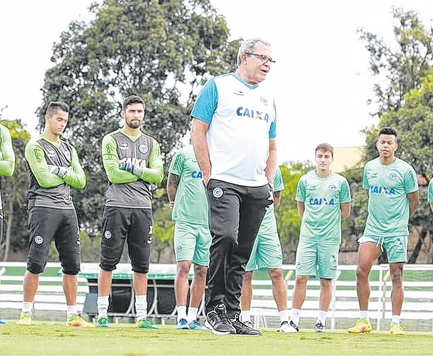 Técnico comemora semana livre para treinamentos