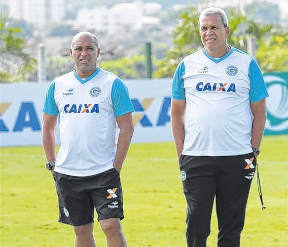 Volante lamenta estreia ruim e projeta evolução no Vila Nova