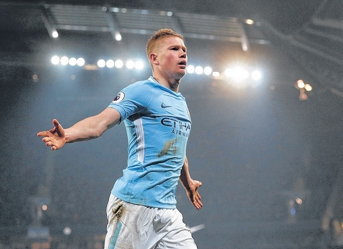 City amplia contrato de De Bruyne até 2023