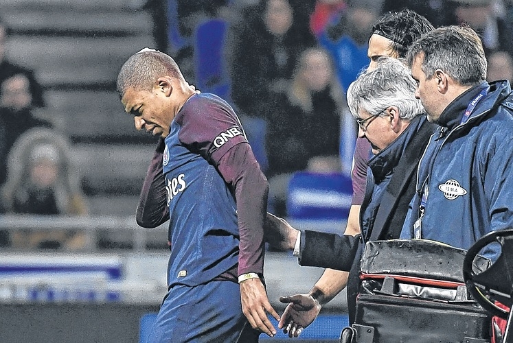Mbappé para por dois meses e desfalca PSG