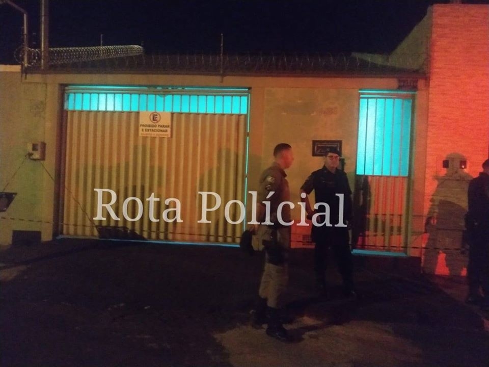 Filho mata o pai e passa dia com o corpo, em Jataí