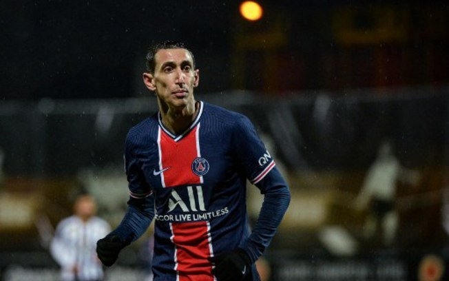 Jogadores do PSG têm famílias sequestradas durante partida