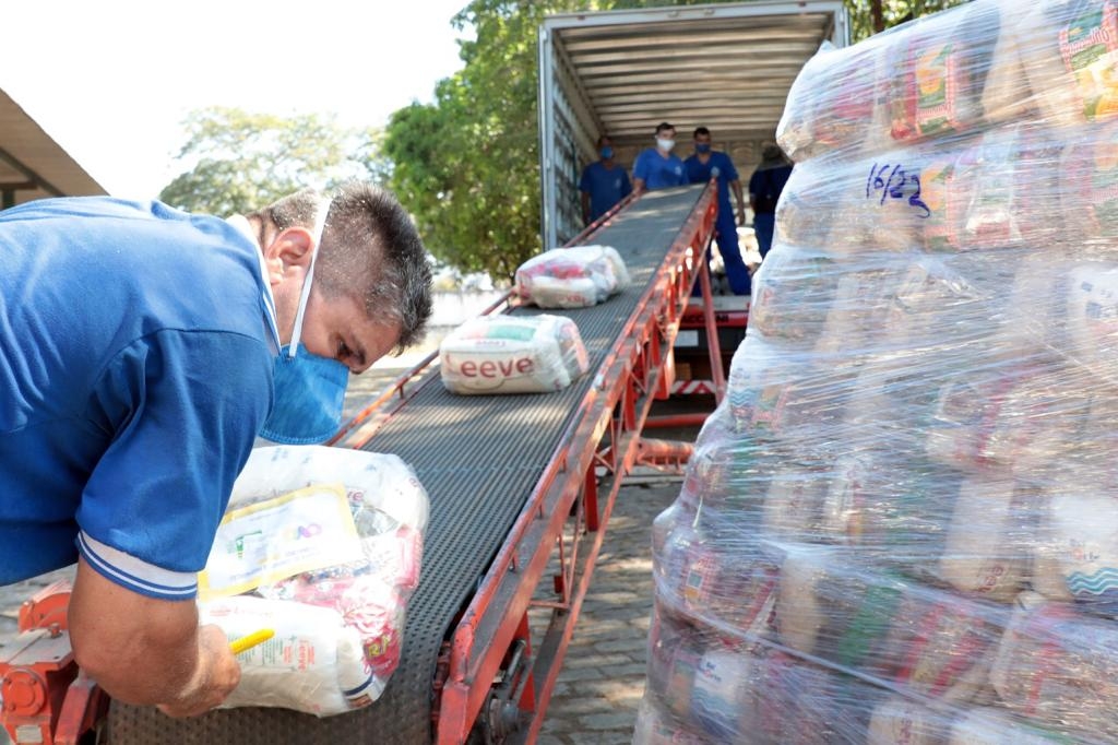 Em três semanas, Governo de Goiás e OVG distribuem 80 mil cestas básicas