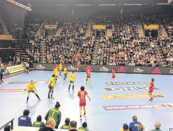 Brasil fica no empate em estreia no Mundial