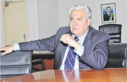 Vilmar Rocha quer disputar governo