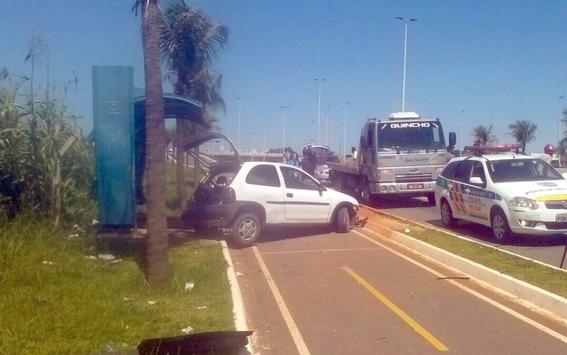 Morre pedestre que foi atropelado em ponto de ônibus na GO-020