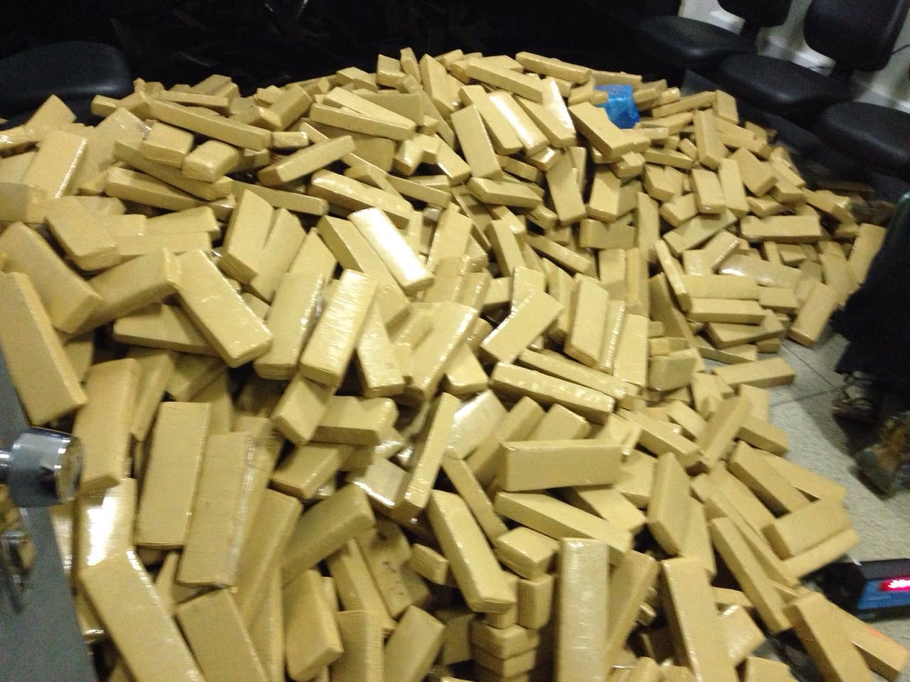 Denarc apreende 1,5 tonelada de maconha na BR-060