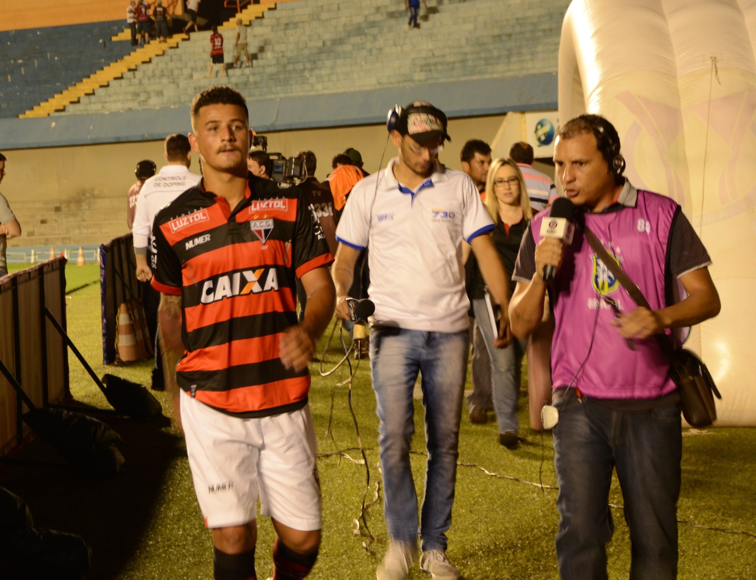 Com cara de Série B