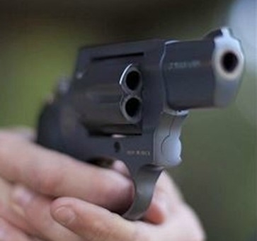 Suspeito envolvido em assalto que matou PM é identificado pela polícia