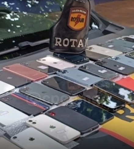 Homem é preso com 40 iPhones roubados