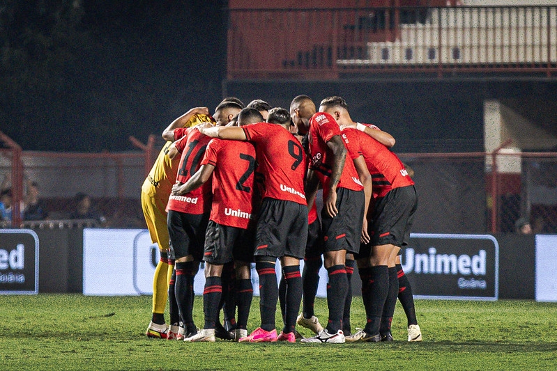 Atlético – GO segue preparação para enfrentar o Vitória no Antônio Accioly