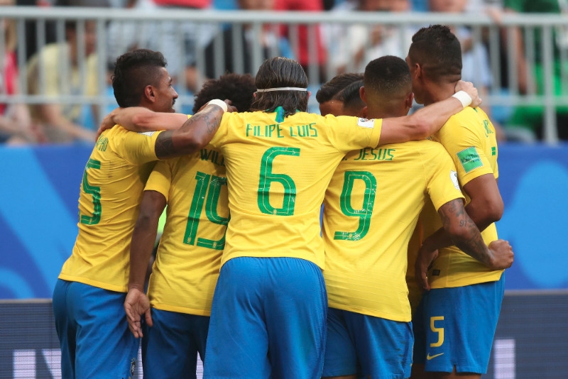 Brasil bate o México e torcida comemora com muitos memes na internet