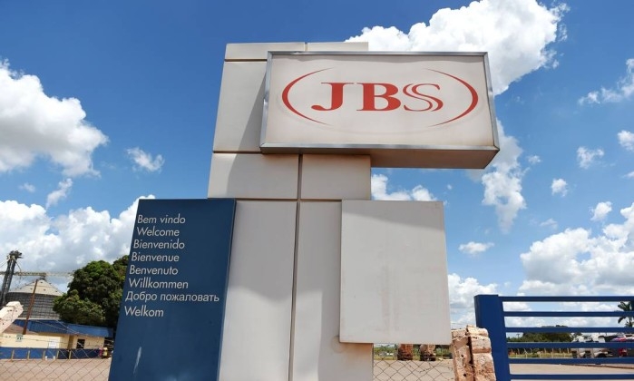 Funcionário da JBS morre após cair em máquina de processamento de aves, no DF
