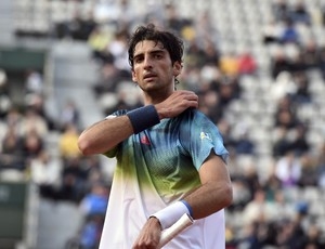 Bellucci cai na primeira fase