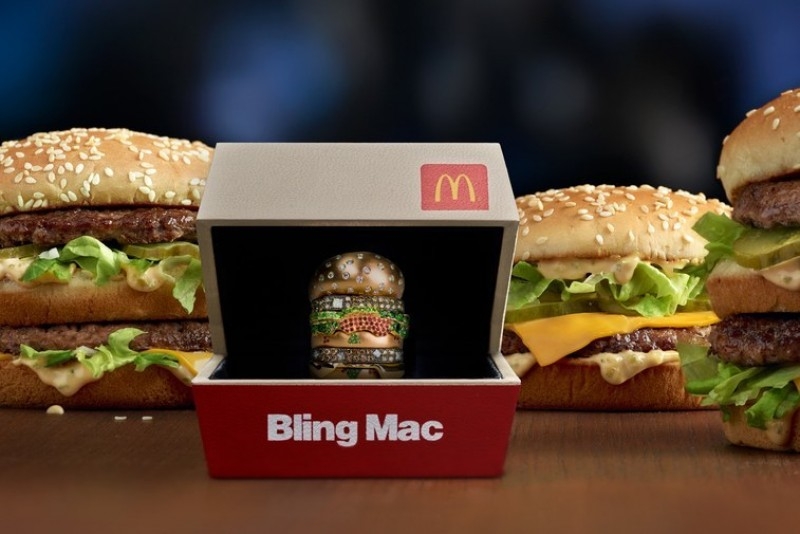 McDonald’s irá premiar anel de ouro em formato de Big Mac no Dia dos Namorados