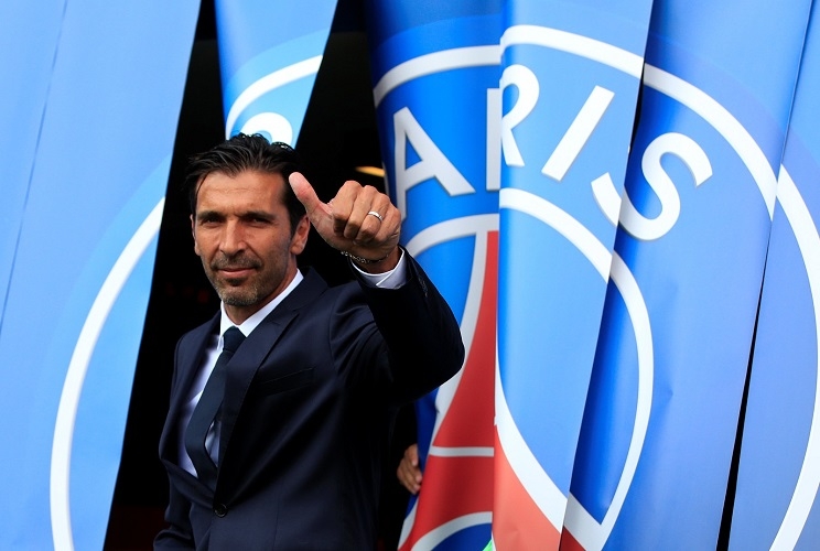 Aos 40 anos e buscando desafio, Buffon chega ao PSG