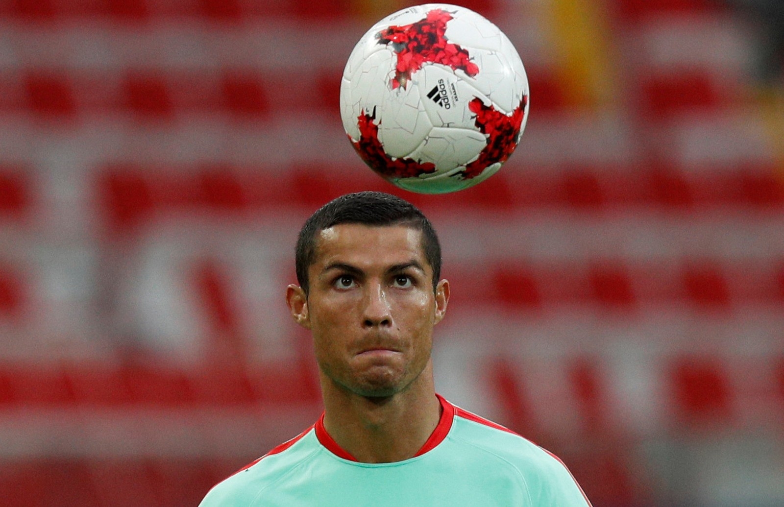 Craque português justifica saída do Real