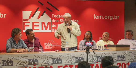 Lula afirma que a crise do Rio de Janeiro é culpa da Lava Jato