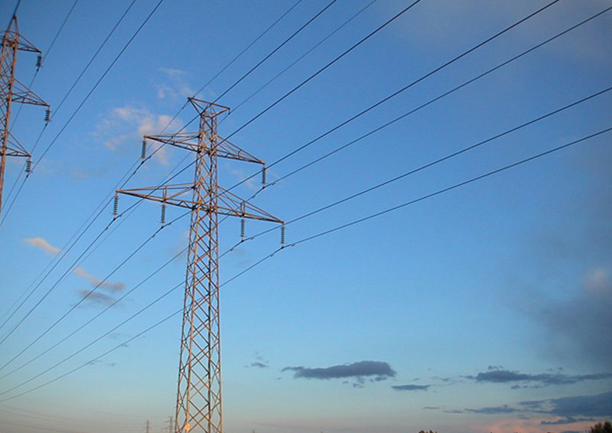 Celg é condenada a indenizar em R$ 20 mil fazendeiro que sofreu queimaduras por fio elétrico