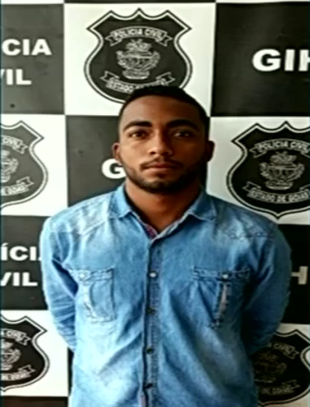 Estudante de medicina veterinária é preso com armas enterradas no quintal de casa