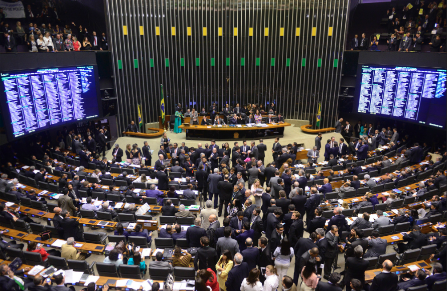 Câmara aprova isenção de energia para famílias de baixa renda