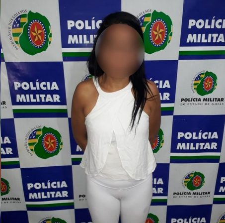 Mulher é presa ao tentar entrar em presídio com drogas para entregar aos filhos detentos
