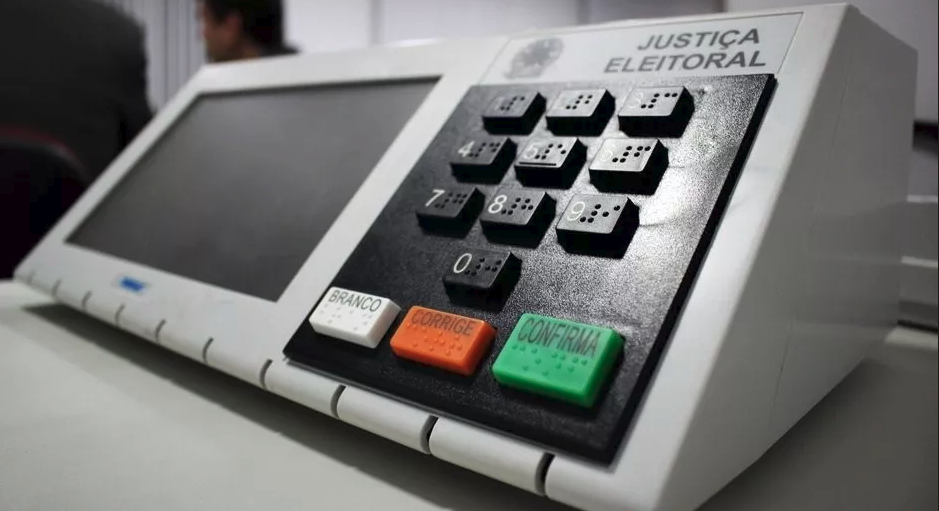 Propaganda eleitoral paga na internet terá que ser identificada