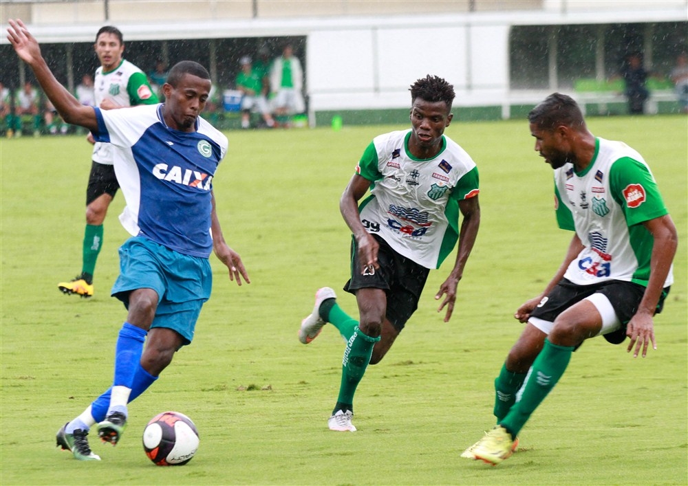 Com destino ao Egito, Carlos Eduardo se despede do clube