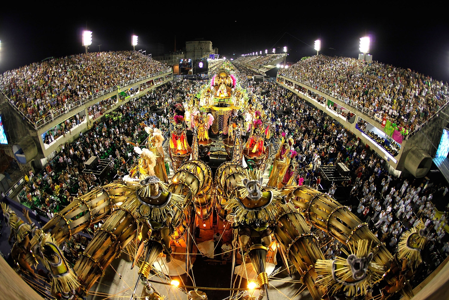 Fisioterapeuta dá dicas para evitar lesões durante o Carnaval