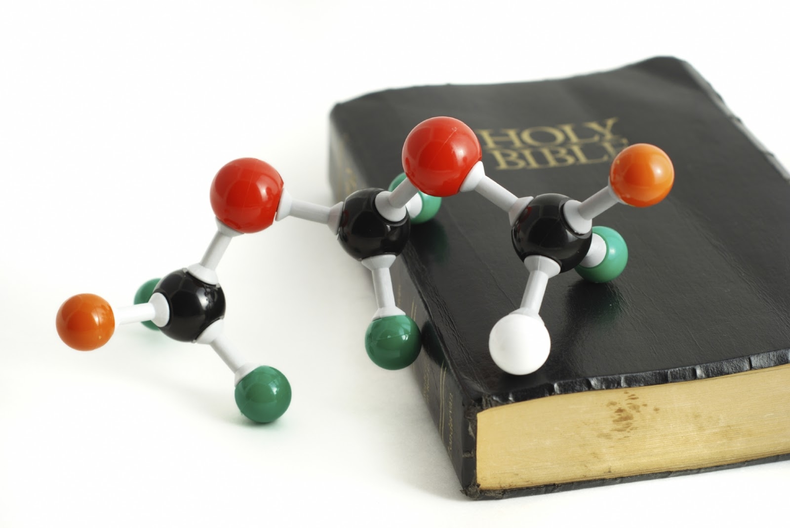 Ciência e religião: a invenção de 2018