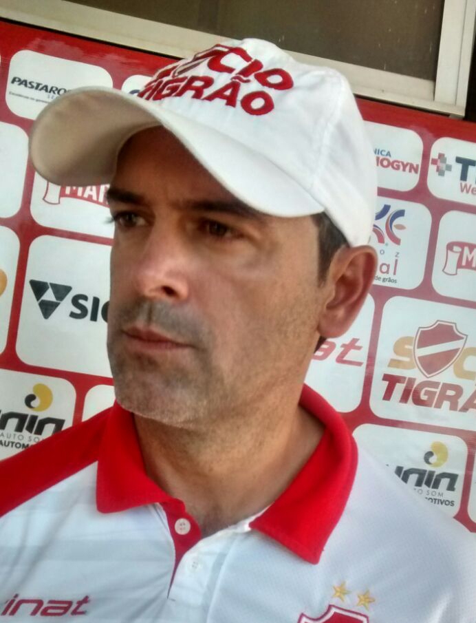 Interino comanda Tigre em mais um jogo