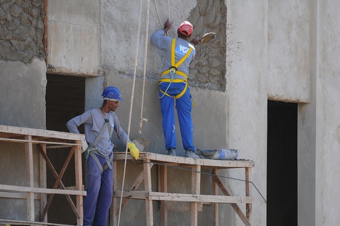 Construtora abre 655 novas vagas de trabalho em Goiás