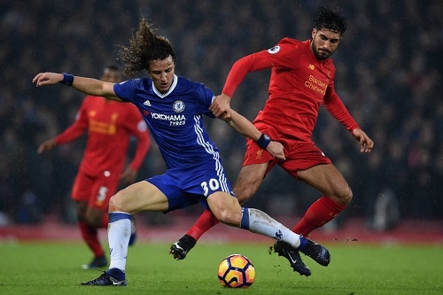 Chelsea empata e mantém vantagem na ponta