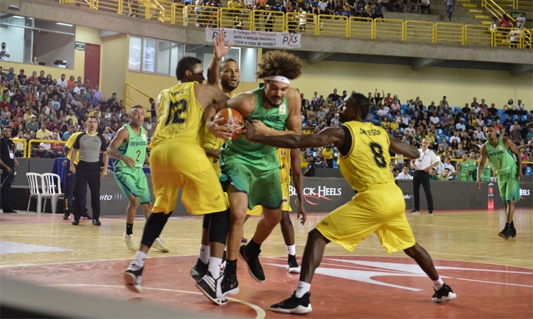 Basquete: Brasil encara o Chile neste domingo (25/02), no Goiânia Arena