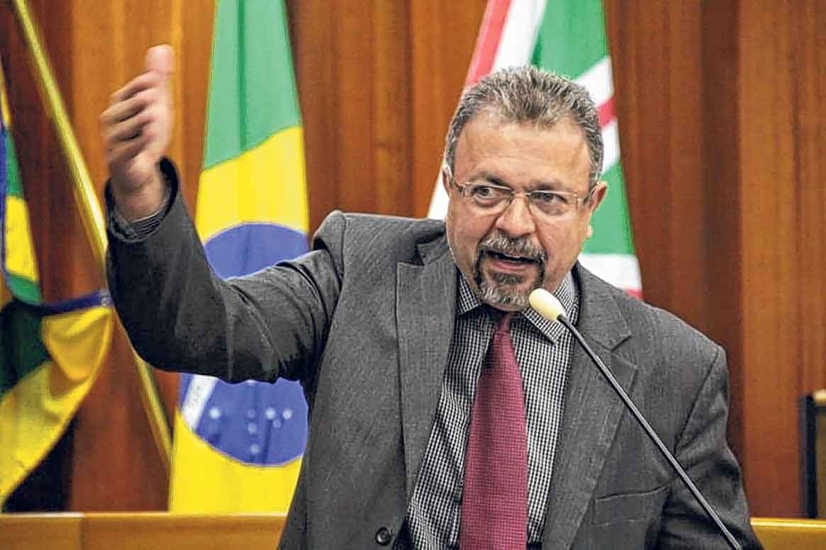 Vereadores apreciam veto do prefeito sobre IPTU