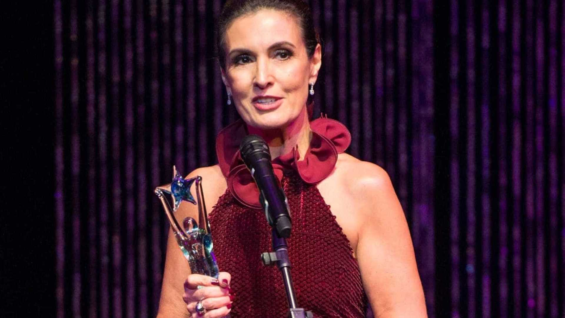 Fátima Bernardes ganha prêmio Internacional